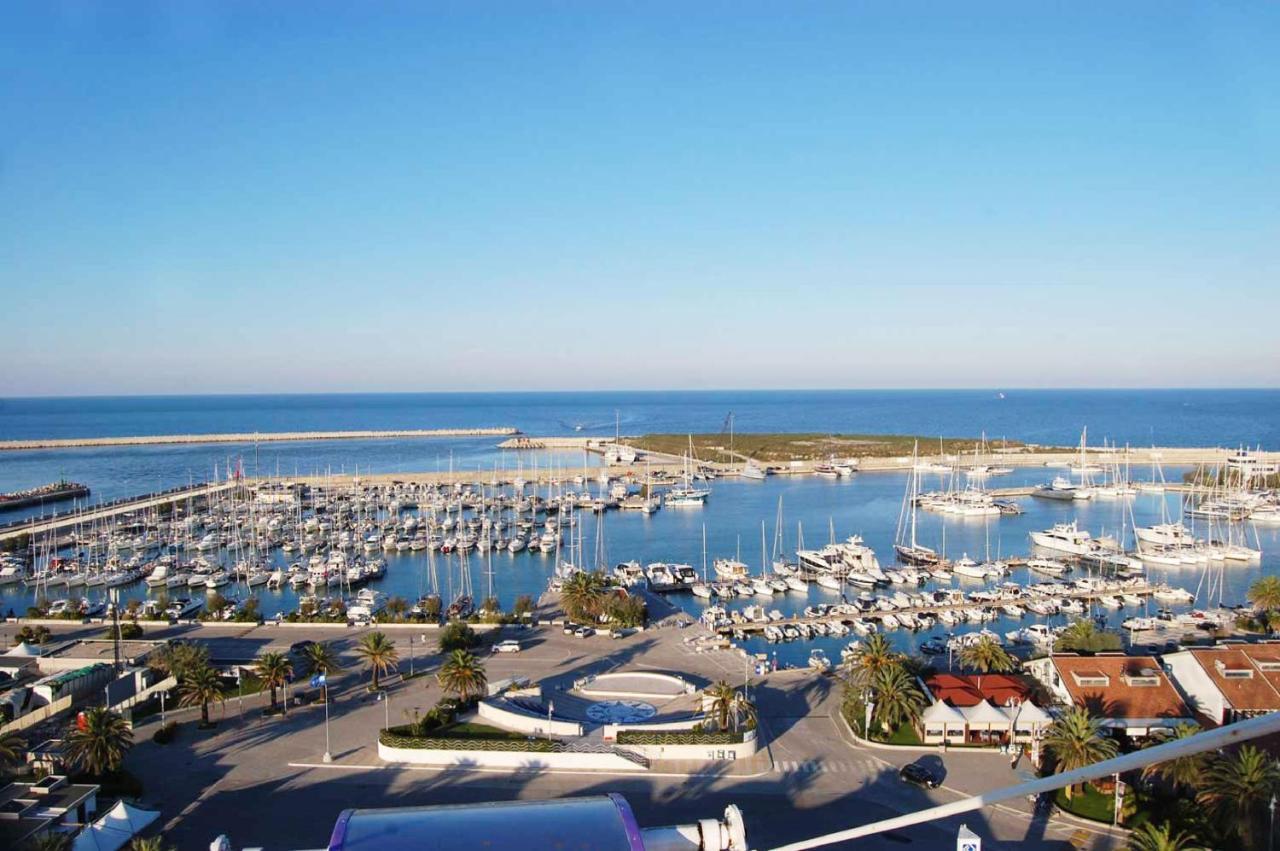 Casa Klimt Vicinissima Al Mare Parcheggio Privato Gratuito Se Disponibile Apartment Pescara Exterior foto