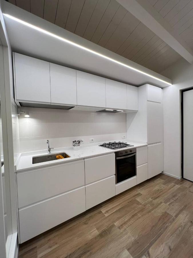 Casa Klimt Vicinissima Al Mare Parcheggio Privato Gratuito Se Disponibile Apartment Pescara Exterior foto
