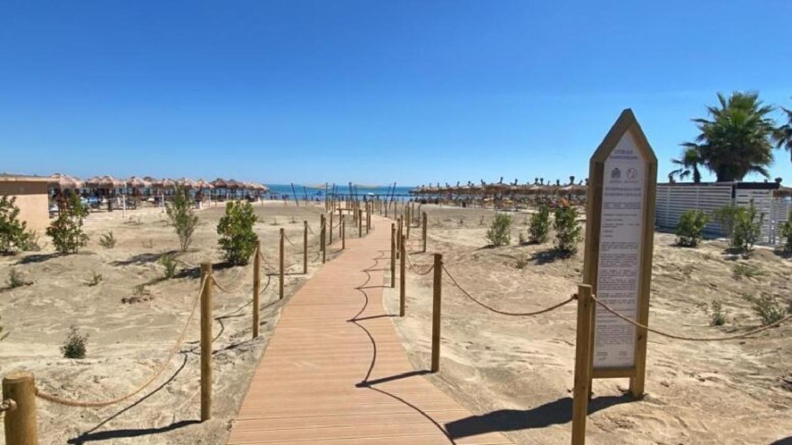 Casa Klimt Vicinissima Al Mare Parcheggio Privato Gratuito Se Disponibile Apartment Pescara Exterior foto
