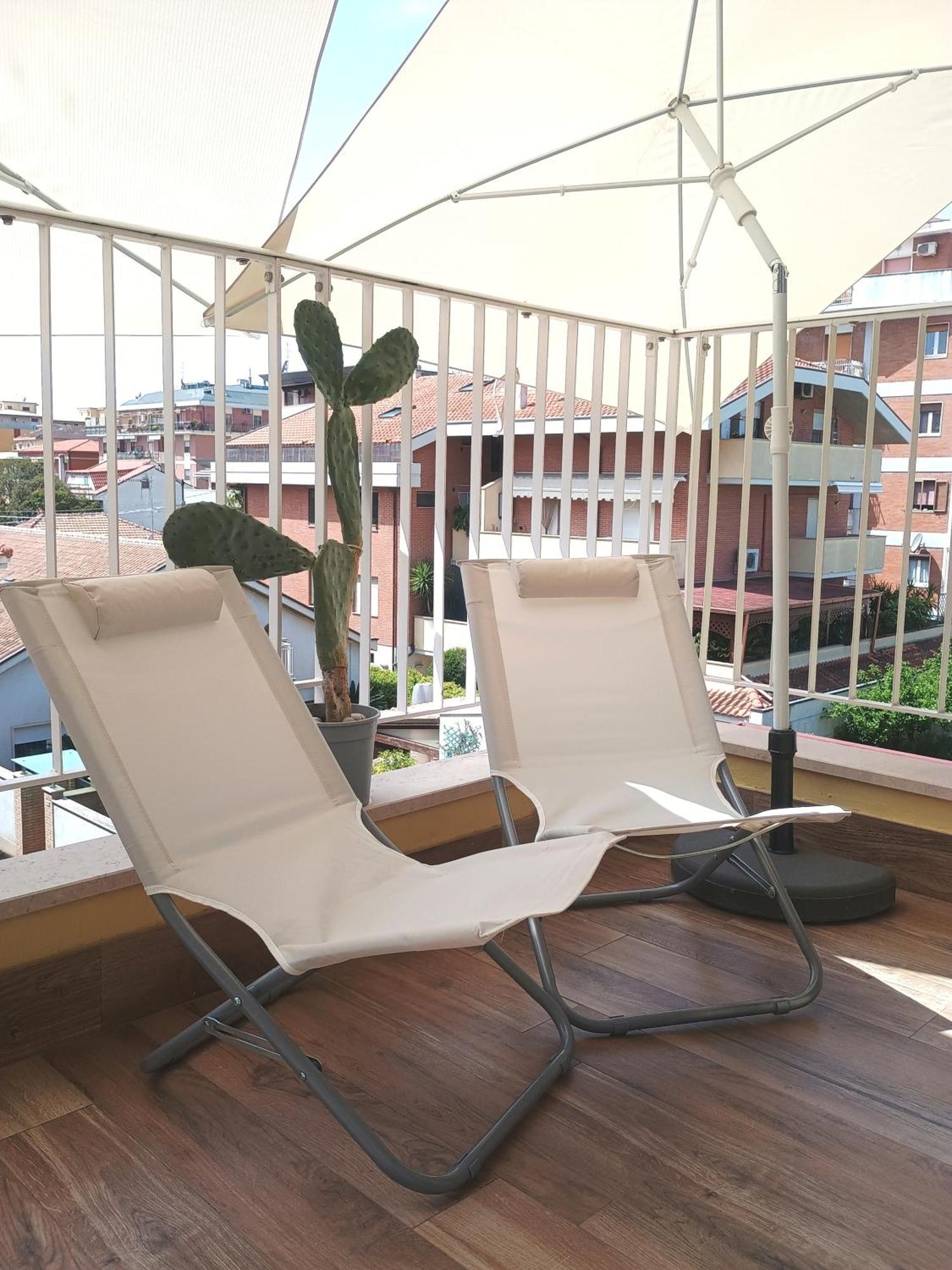 Casa Klimt Vicinissima Al Mare Parcheggio Privato Gratuito Se Disponibile Apartment Pescara Exterior foto